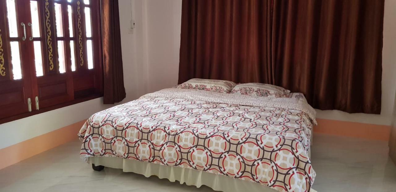 Khwahol Guesthouse Don Sak Buitenkant foto