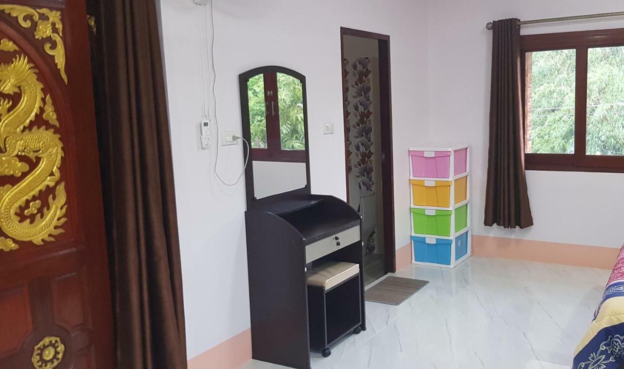 Khwahol Guesthouse Don Sak Buitenkant foto